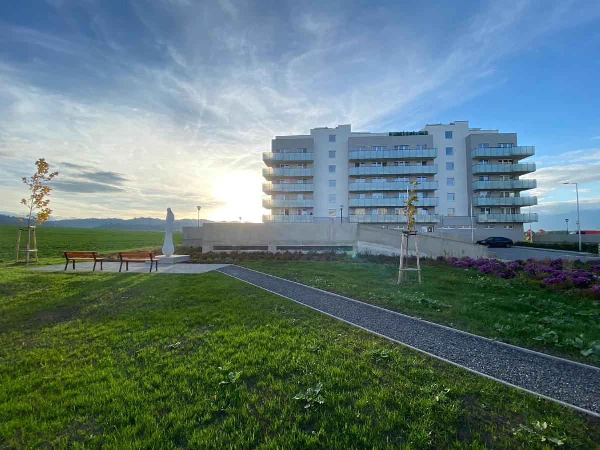Moderny Apartman S Vyhladom Na Vysoke Tatry Poprad Exteriér fotografie